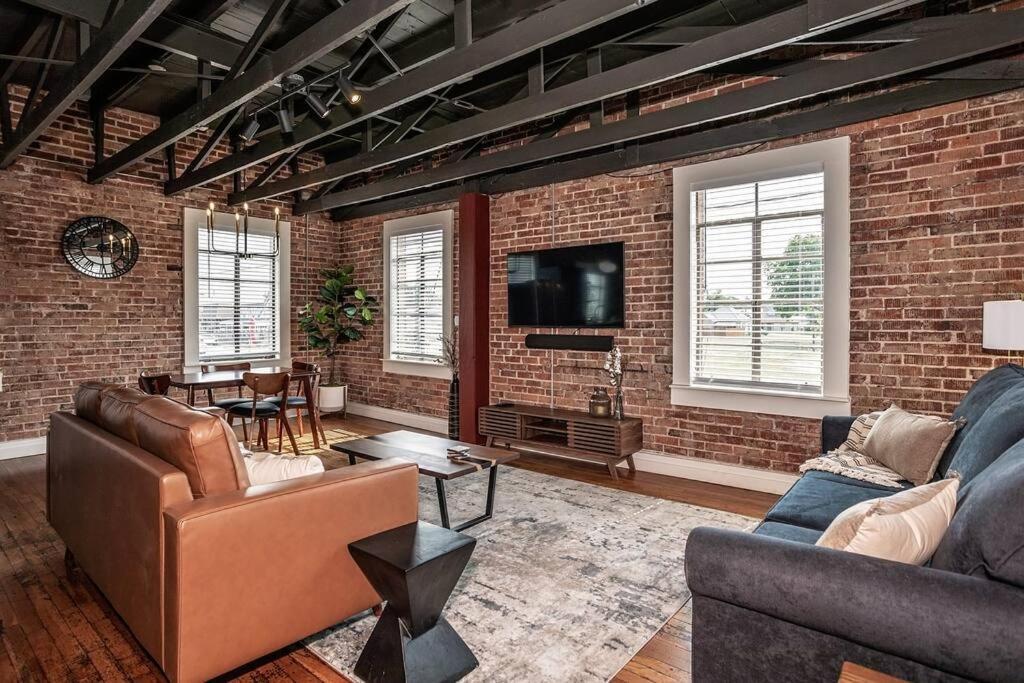 The Loft At 113 - Gateway To The North Texas Hill Country Lejlighed Muenster Eksteriør billede