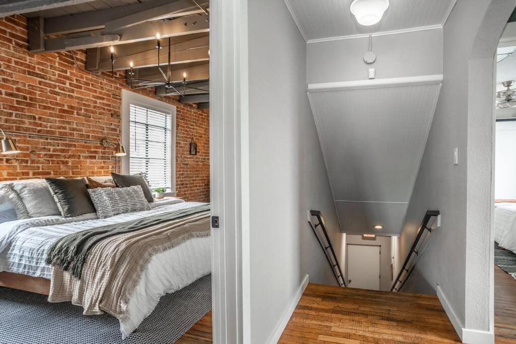 The Loft At 113 - Gateway To The North Texas Hill Country Lejlighed Muenster Eksteriør billede