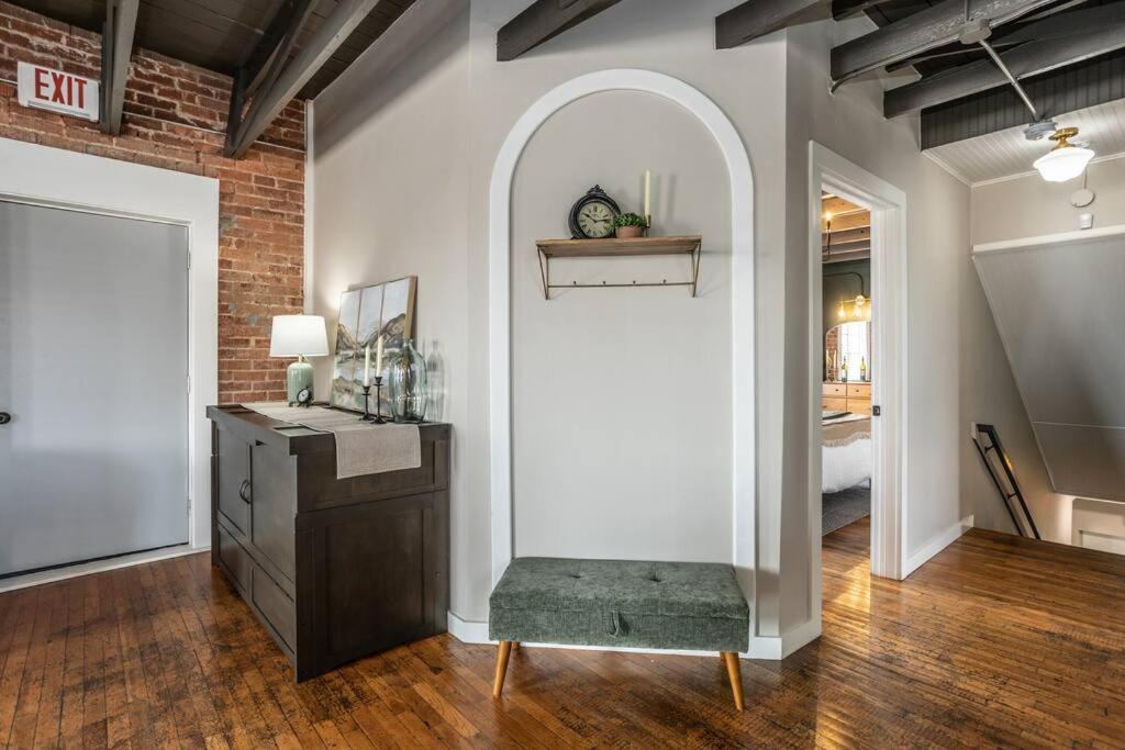 The Loft At 113 - Gateway To The North Texas Hill Country Lejlighed Muenster Eksteriør billede