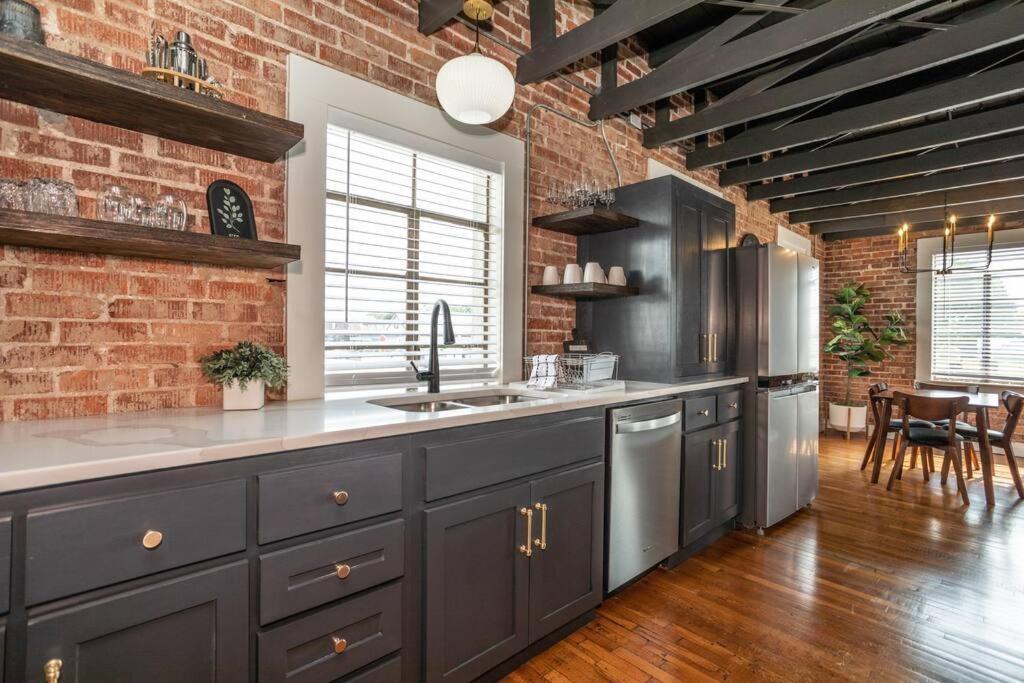 The Loft At 113 - Gateway To The North Texas Hill Country Lejlighed Muenster Eksteriør billede